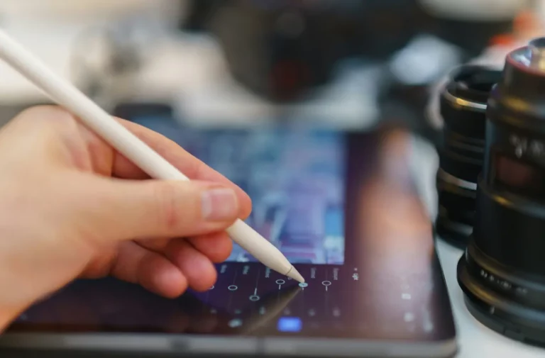 Thumbnail Blog 4 Important Things to Consider When Choosing a Domain for the Creative Industry to Make Your Digital Brand More Professional 