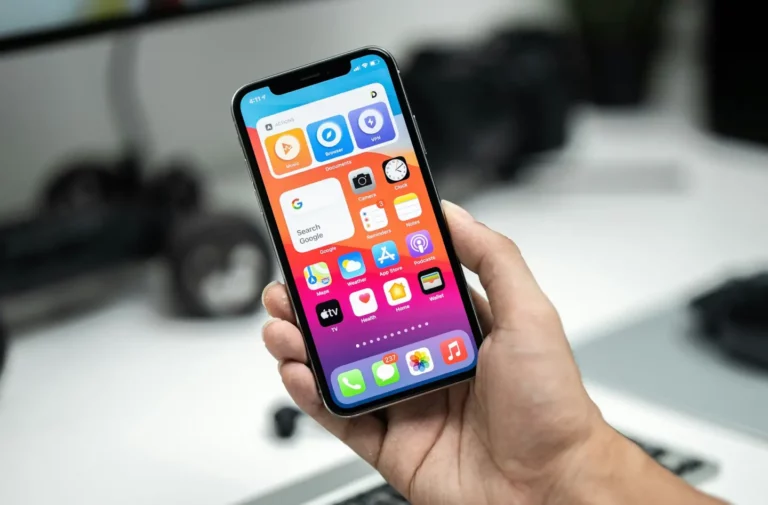 Cross Platform vs Native : Pilihan Platform Terbaik untuk Membangun Aplikasi Mobile